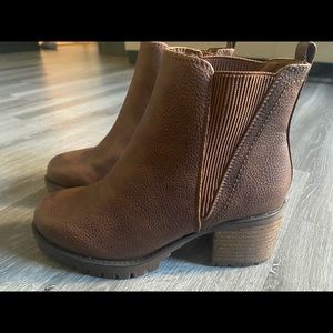 Mia - Jody Brown Chelsea Bootie